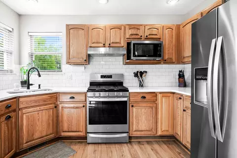 Kitchen - 104 S Pintail Ln, Downs, IL 61736 photo 2 of 3