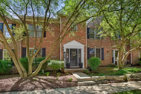 39 W379 Baker Dr, Geneva, IL 60134