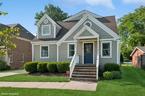 15 W732 Lexington St, Elmhurst, IL 60126