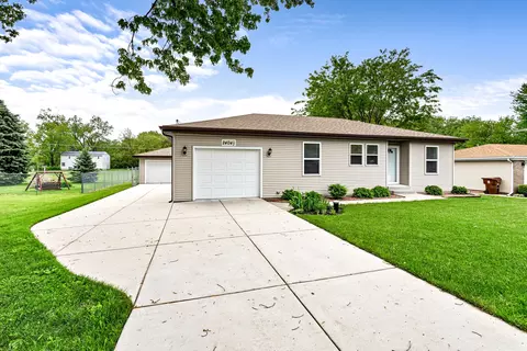 2404 12 Chestnut St, Joliet, IL 60435