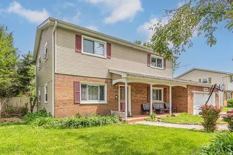1725 Lily St, Aurora, IL 60505