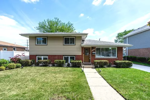 10309 S Nashville Ave, Chicago Ridge, IL 60415