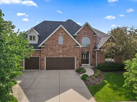 610 Thornwood Way, South Elgin, IL 60177