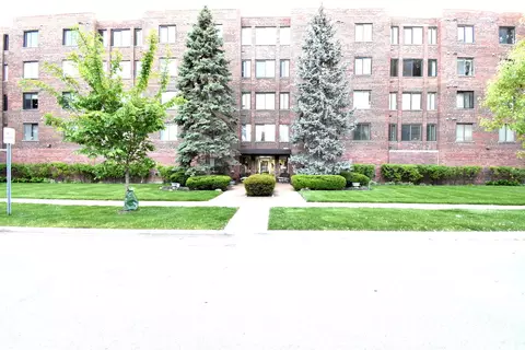 110 S Dunton Ave #2B, Arlington Heights, IL 60005