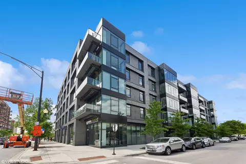 6 N Bishop St #408, Chicago, IL 60607