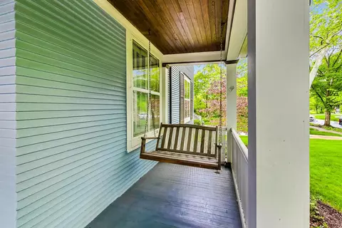 Exterior - 174 Addison Rd, Riverside, IL 60546 photo 5 of 14