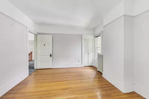 Bedroom - 174 Addison Rd, Riverside, IL 60546 photo 2 of 7
