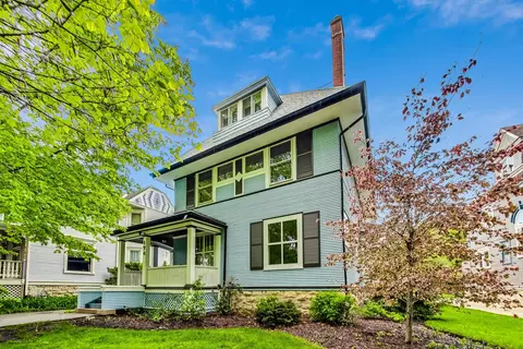 Exterior - 174 Addison Rd, Riverside, IL 60546 photo 2 of 14