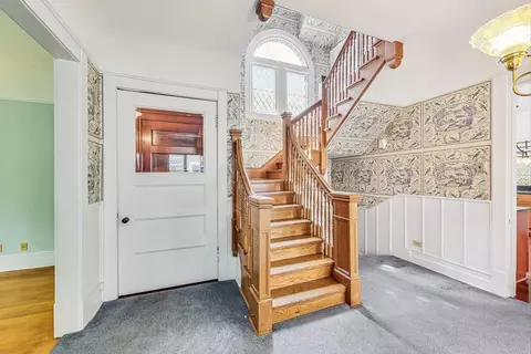 Entry Way - 174 Addison Rd, Riverside, IL 60546 photo 1 of 2