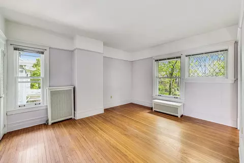 Bedroom - 174 Addison Rd, Riverside, IL 60546 photo 1 of 7