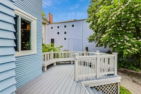 Exterior - 174 Addison Rd, Riverside, IL 60546 photo 8 of 14