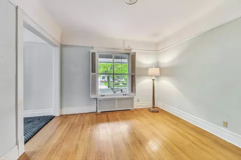 Living - 174 Addison Rd, Riverside, IL 60546 photo 1 of 4