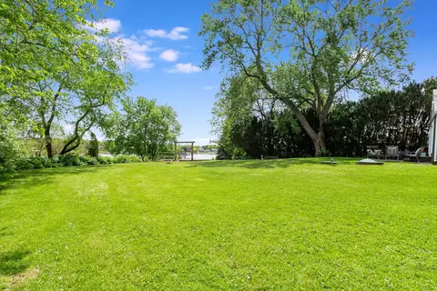 1182 Lady Bird Dr, Somonauk, IL 60552