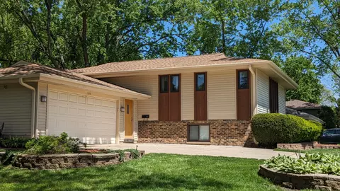 1426 Concord Ln, Schaumburg, IL 60193
