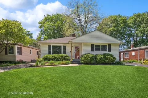 222 N 2nd Ave, Villa Park, IL 60181