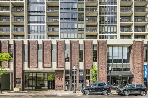 1636 N Wells St #2801, Chicago, IL 60614