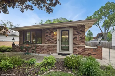 432 W Woodland Ave, Lombard, IL 60148