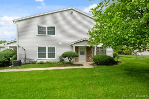1332 S Glen Cir #C, Aurora, IL 60506