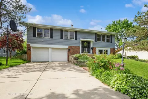 1435 Nottingham Ln, Hoffman Estates, IL 60169