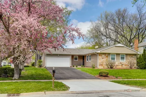 471 Checker Dr, Buffalo Grove, IL 60089