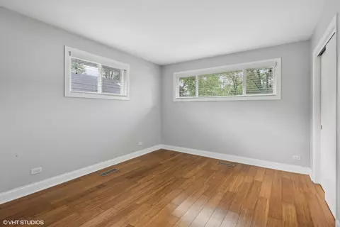 Bedroom - 433 Turf Ln, Wheaton, IL 60187 photo 3 of 3