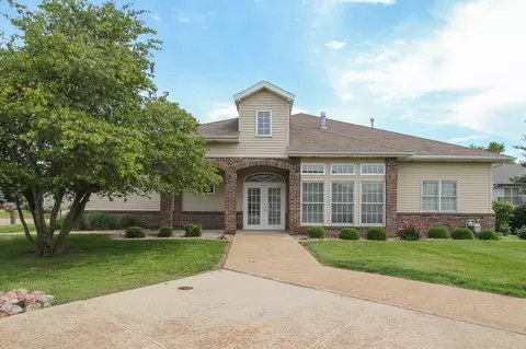 Exterior - 51 Winding Way, Bloomington, IL 61705 photo 6 of 9