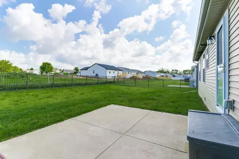Exterior - 51 Winding Way, Bloomington, IL 61705 photo 2 of 9