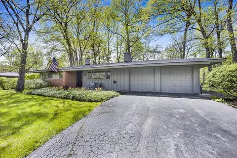 55 Cumberland Dr, Lincolnshire, IL 60069