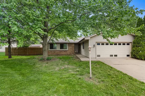 2520 Clayton Blvd, Champaign, IL 61822