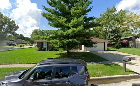 1207 Corley Dr, Elgin, IL 60120