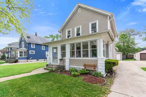 711 Talma St, Aurora, IL 60505