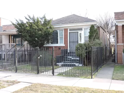 1635 E 74th Pl, Chicago, IL 60649 photo 1