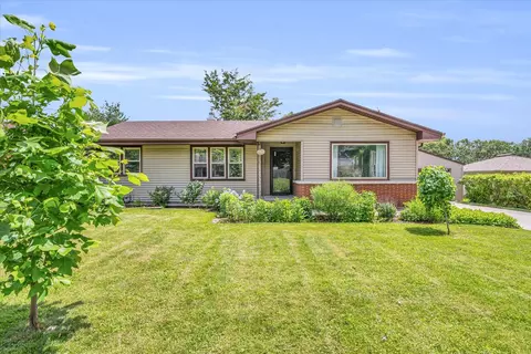 302 Dodson Dr E, Urbana, IL 61802