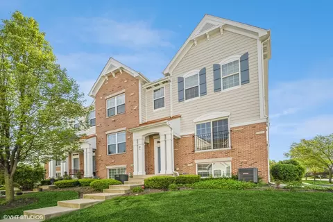 21 Bailey Ln, Lake Zurich, IL 60047