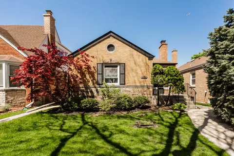 6152 N Lenox Ave, Chicago, IL 60646