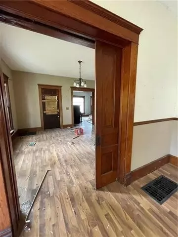 Entry Way - 803 N 6th St, Marshall, IL 62441 photo 2 of 3