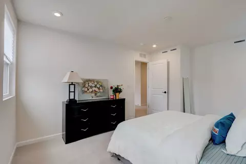 Bedroom - 2311 Lucent Ln, Naperville, IL 60563 photo 4 of 7