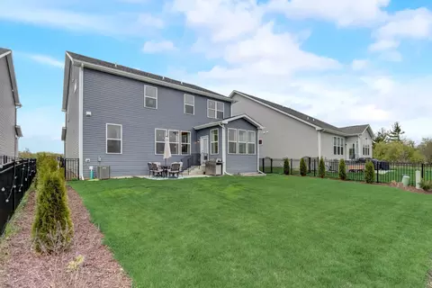 Exterior - 2311 Lucent Ln, Naperville, IL 60563 photo 10 of 11