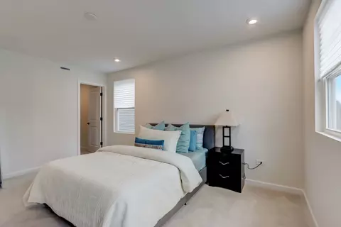 Bedroom - 2311 Lucent Ln, Naperville, IL 60563 photo 5 of 7