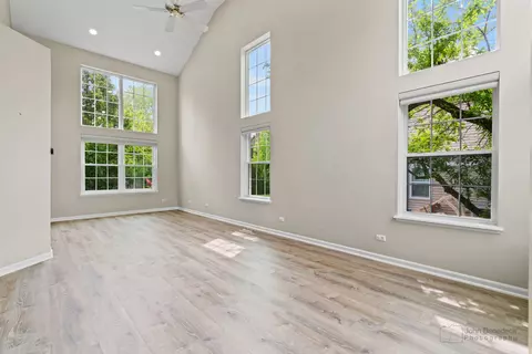 1365 Branden Ln, Bartlett, IL 60103 photo 7