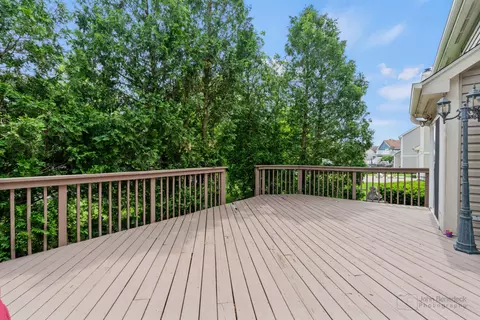 1365 Branden Ln, Bartlett, IL 60103 photo 30