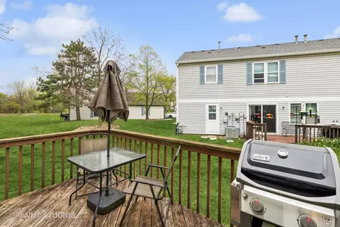 Exterior - 2450 Devonshire Ct, Aurora, IL 60502 photo 3 of 3