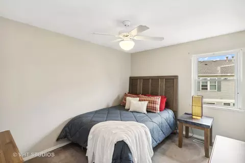 Bedroom - 2450 Devonshire Ct, Aurora, IL 60502 photo 1 of 2