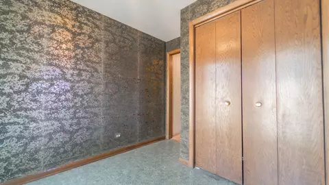 11511 S Ewing Ave, Chicago, IL 60617 photo 24