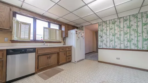 11511 S Ewing Ave, Chicago, IL 60617 photo 11
