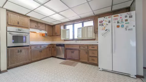 11511 S Ewing Ave, Chicago, IL 60617 photo 10