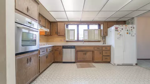 11511 S Ewing Ave, Chicago, IL 60617 photo 12