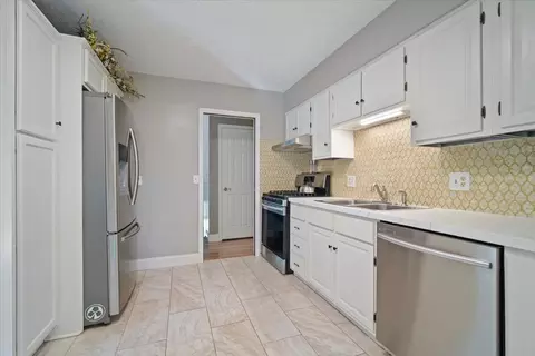 Kitchen - 3005 Morningside Dr, Bloomington, IL 61704 photo 2 of 3