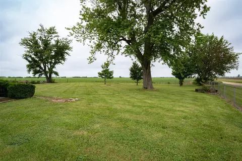Exterior - 29093 E 150 North Rd, Le Roy, IL 61752 photo 4 of 11