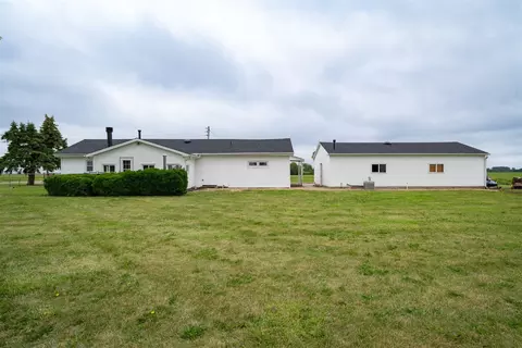 Exterior - 29093 E 150 North Rd, Le Roy, IL 61752 photo 10 of 11